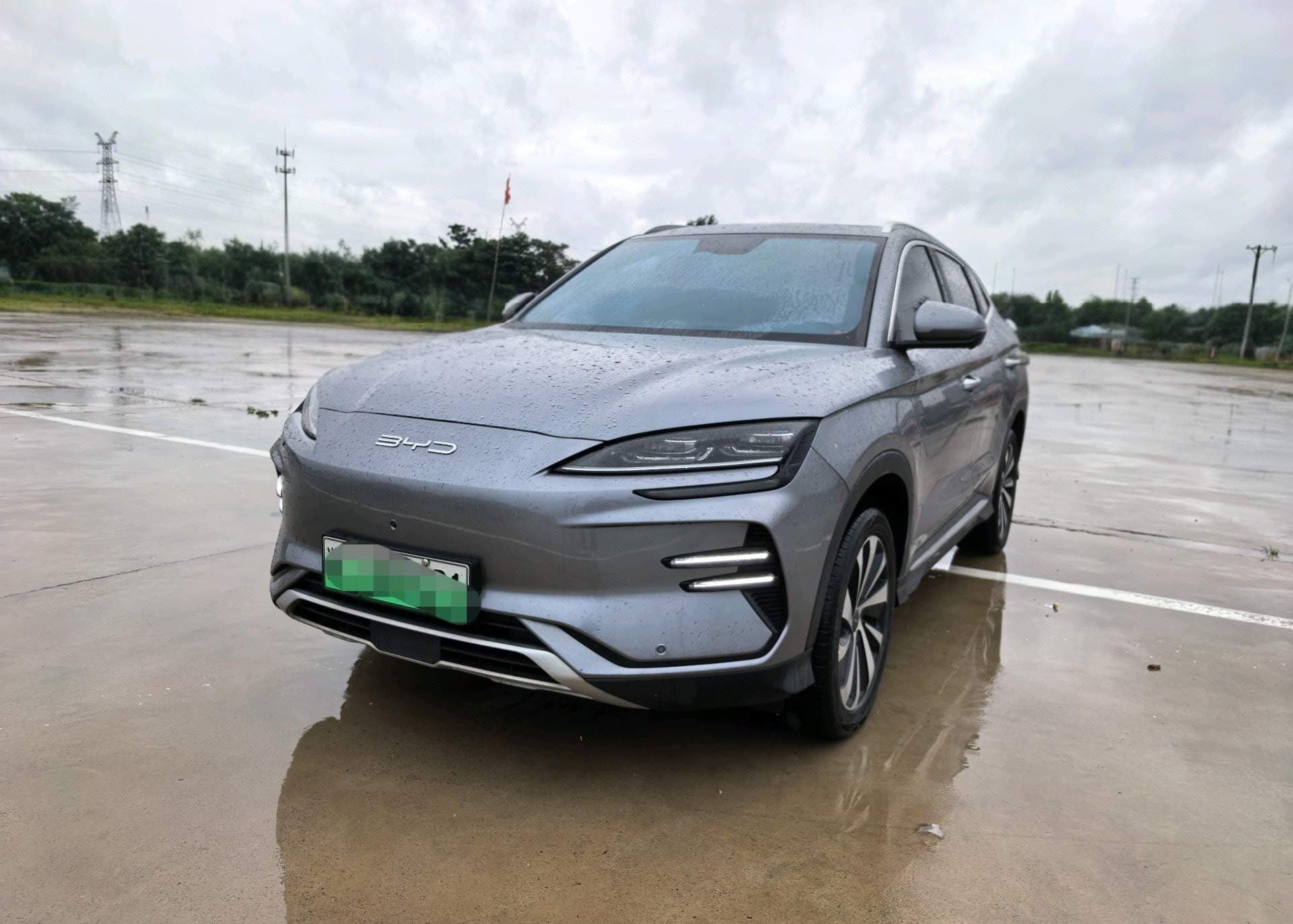 BYD Song PLUS New Energy 2024 Model Year Song PLUS EV Glory Edition 520 km Premium Trim Automatic Transmission