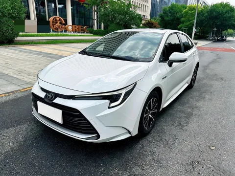 Toyota 2023 Corolla Hybrid 1.8 CVT Smart Hybrid Luxury Edition, Automatic Transmission