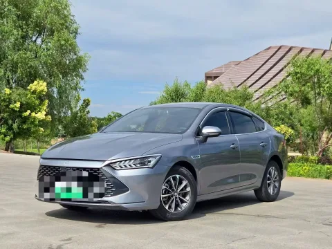 BYD 2023 Qin PLUS DM-i 1.5 CVT Champion Edition, Leading Trim (55 km), Automatic Transmission