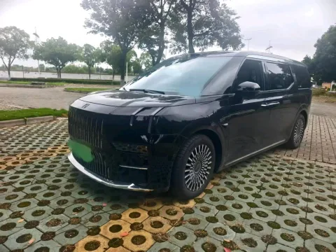 Zeekr 009 2024 Model Year, 7-Seater with Center Aisle, 108 kWh