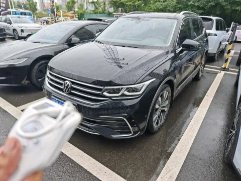 2022 Tiguan L 330TSI Automatic Front-Wheel Drive R-Line Flagship Edition