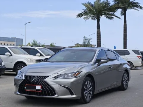 2022 Lexus ES 200 Luxury Edition