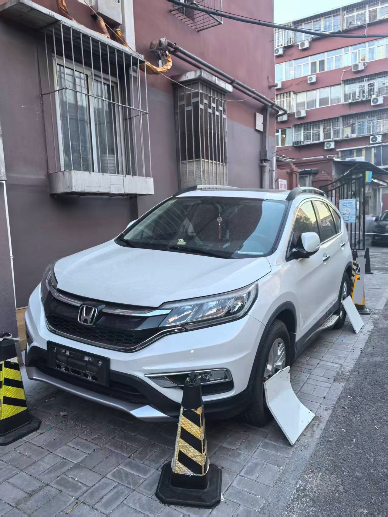2015 Honda CR-V 2.4L Front-Wheel Drive Luxury Edition